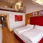 Viktoria 1 - - Center Aparthotel 4*