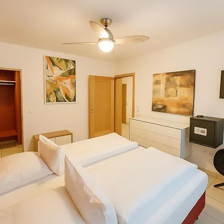 Viktoria 1 - - Center Apartahotel 4*