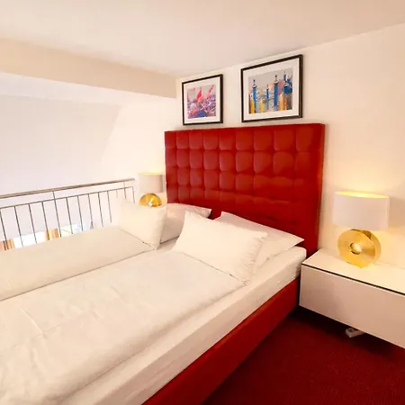 Apartahotel Viktoria 1 - - Center 4*