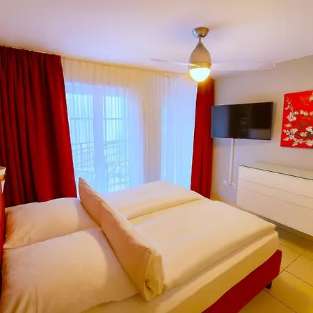 Viktoria 1 - - Center Apartahotel
