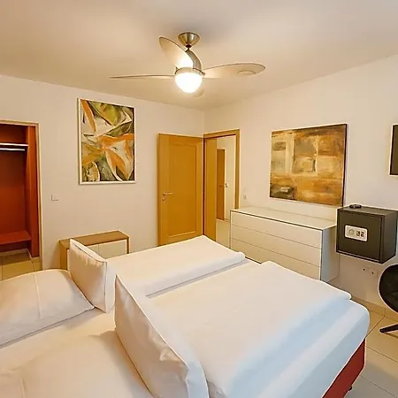 Hotel apartamentowy Viktoria 1 - - Center Ingolstadt