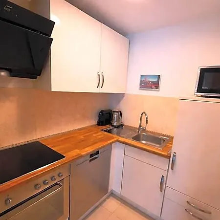 Viktoria 1 - - Center Апарт-отель 4*